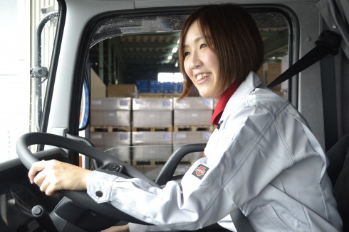 輸送課の事務スタッフ：受注から配車指示まで（メタル便）